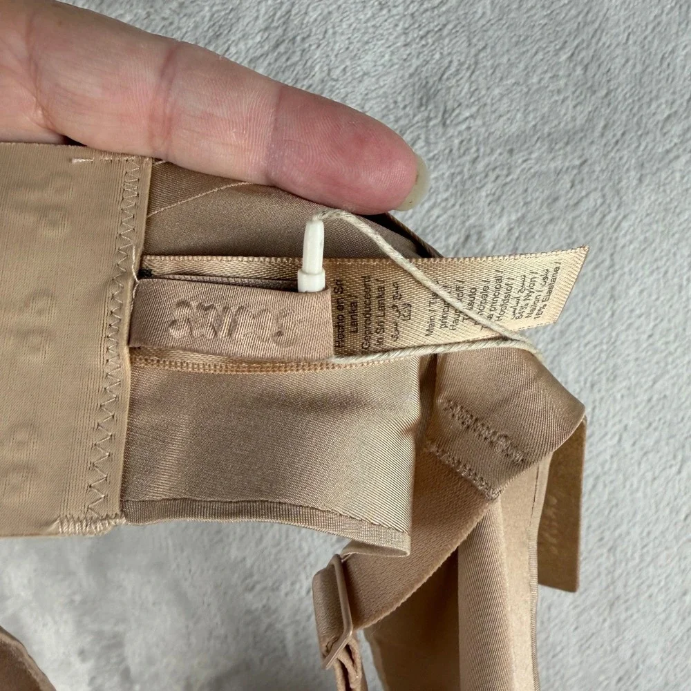 SKIMS Ultimate Push-Up Balconette Bra Clay Tan 42D BA-BAL-3486W NWT - Picture 5 of 7